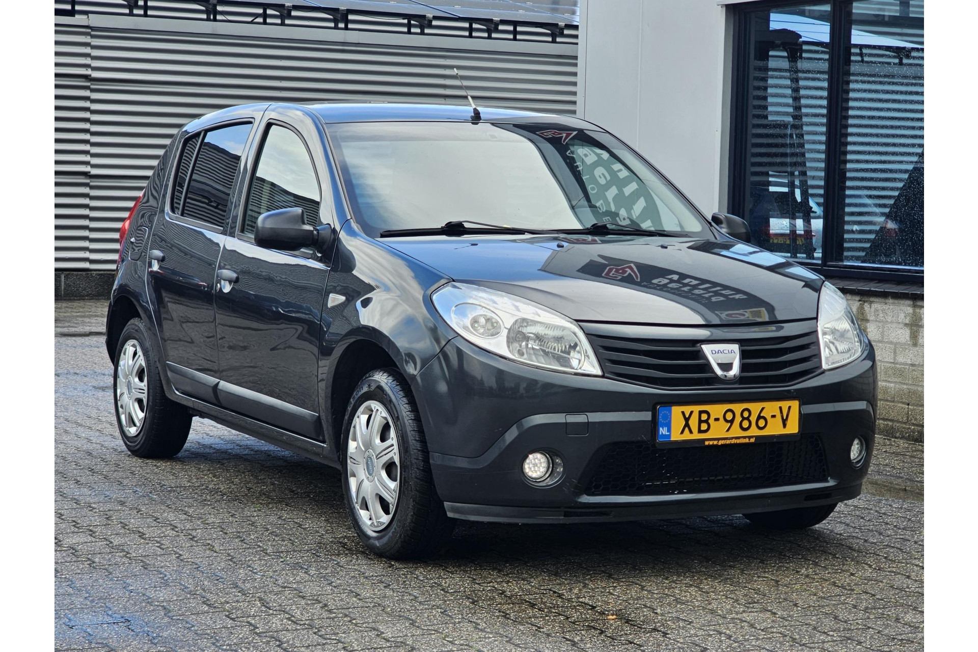 46426709-17.jpg