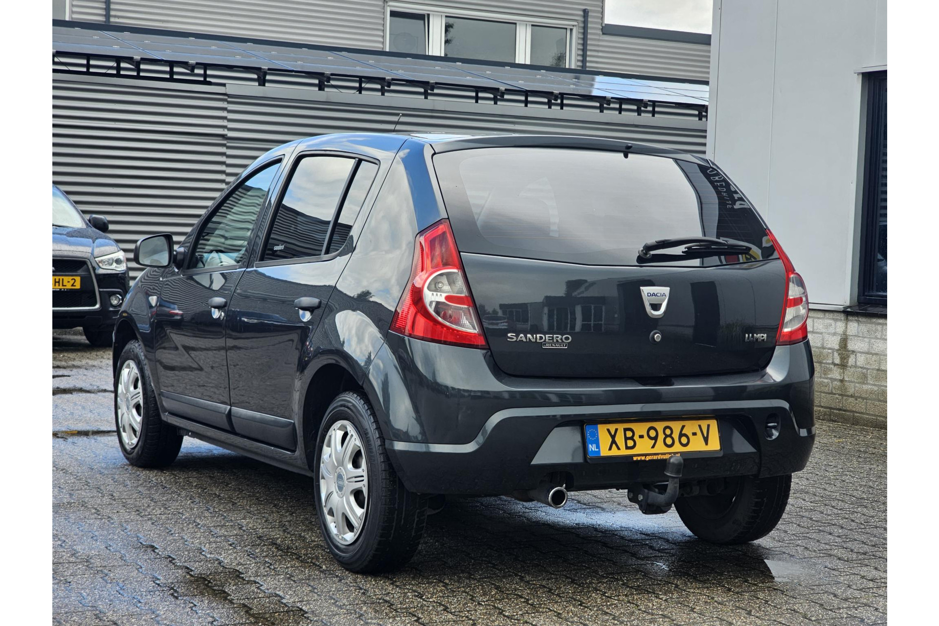 46426709-3.jpg