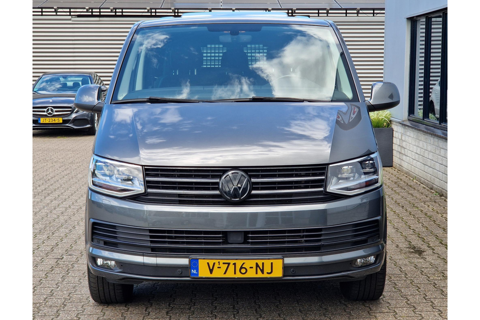 46829041-34.jpg