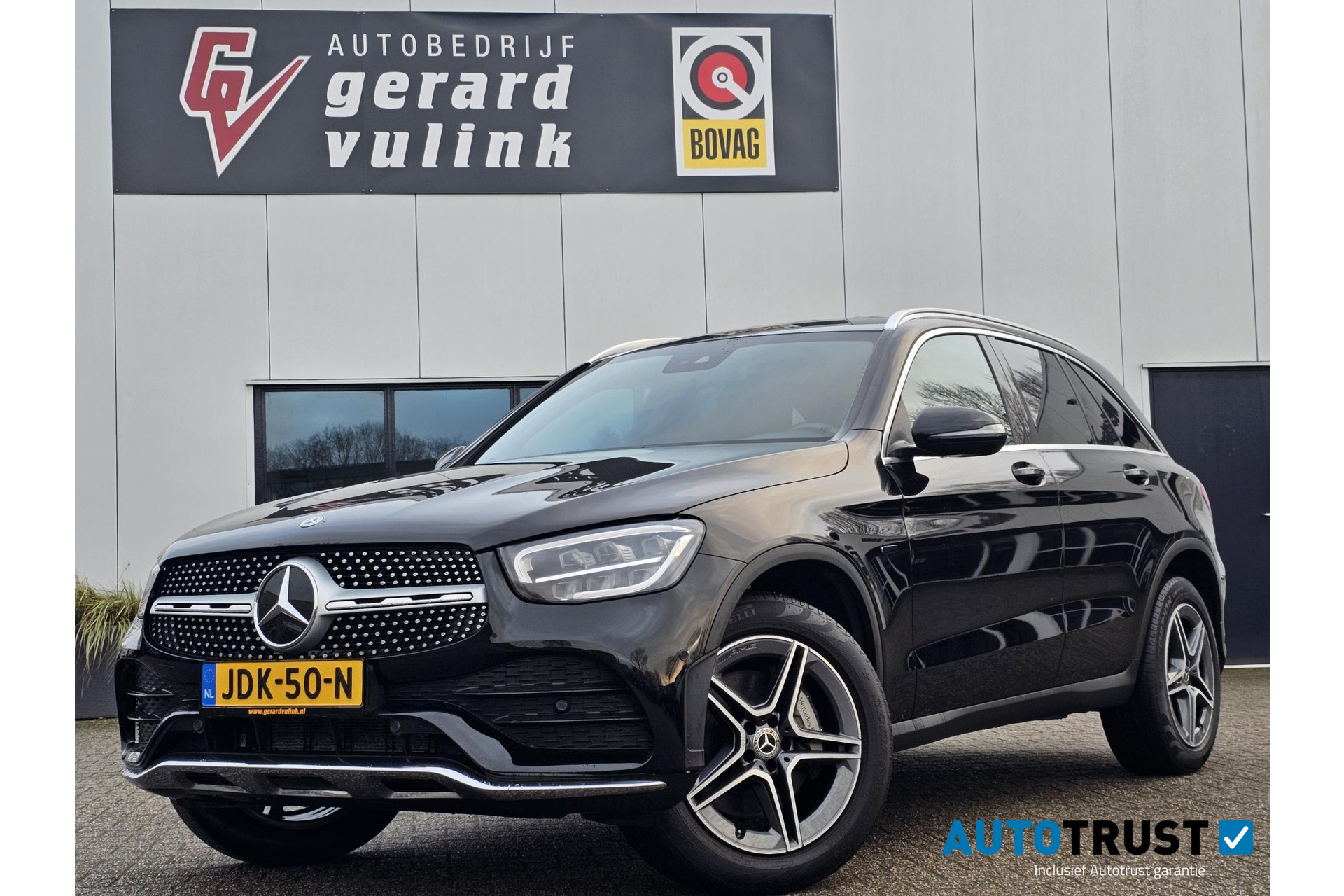 Mercedes-Benz GLC 300e PHEV 4MATIC AMG-STYLING TREKHAAK CRUISE NAV 47163499-0.jpg | Autobedrijf Gerard Vulink