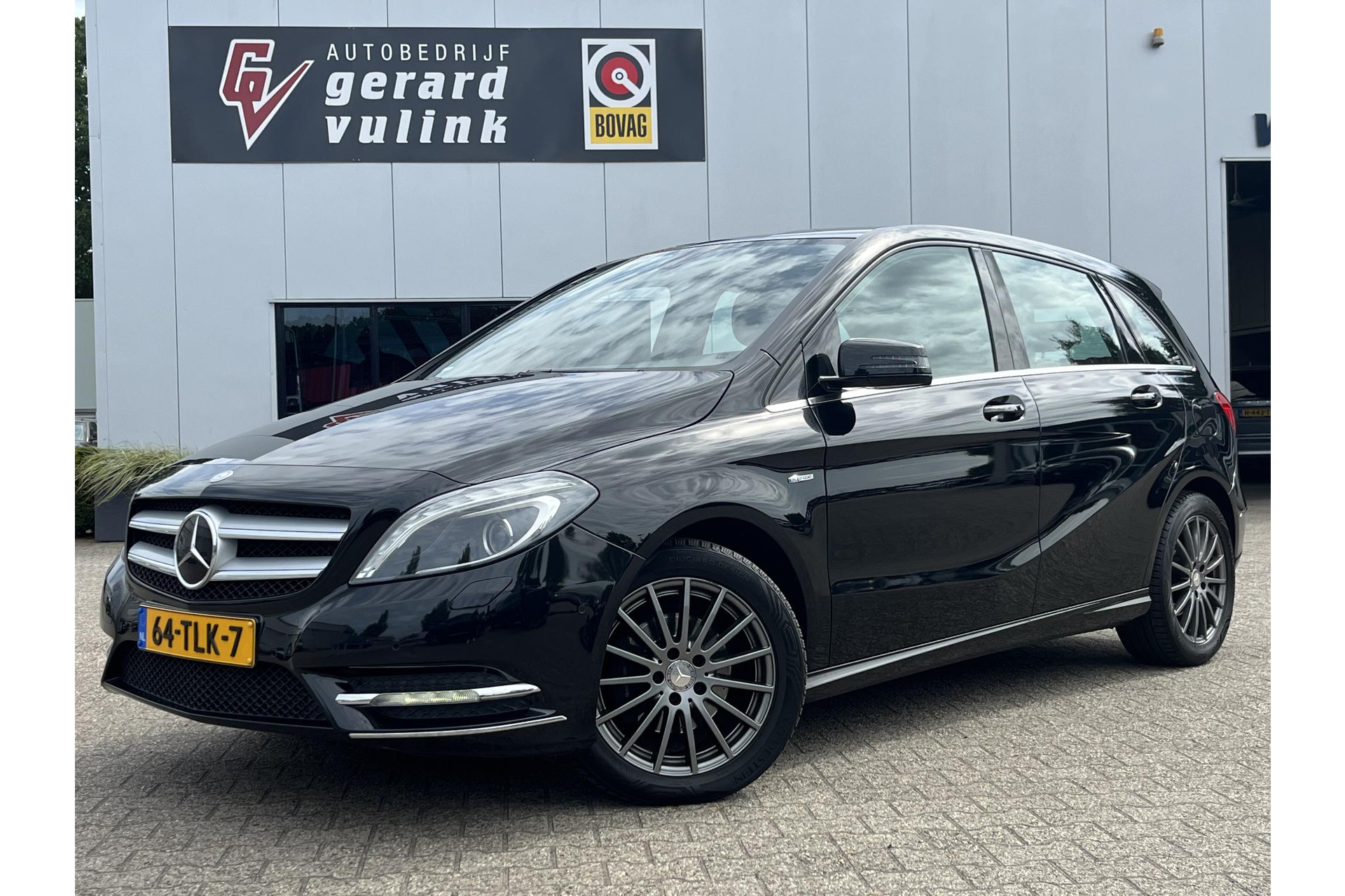 Mercedes-Benz B-Klasse 180 AUTOMAAT CLIMA CRUISE NAV TREKHAAK 47227939-0.jpg | Autobedrijf Gerard Vulink
