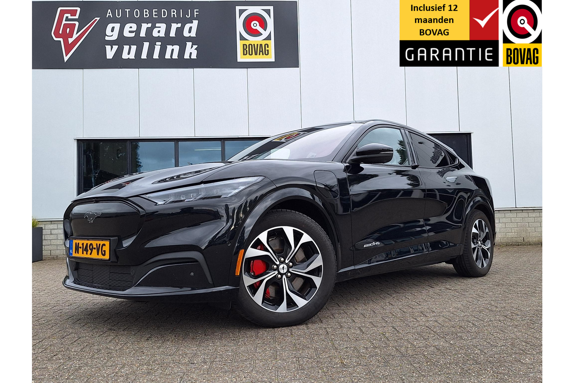 Ford Mustang Mach-E AWD 75 kWh PANO 340KM TREKHAAK CAMERA 47285441-0.jpg | Autobedrijf Gerard Vulink