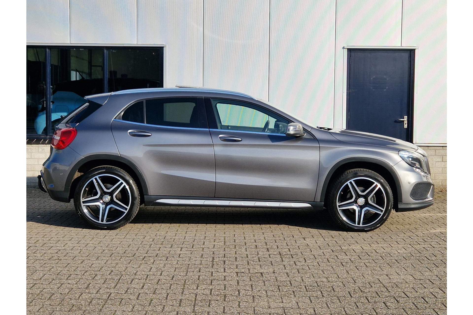 Mercedes-Benz GLA 200 AMG PRESTIGE AUTOMAAT PANO TREKHAAK 47535767-30.jpg | Autobedrijf Gerard Vulink