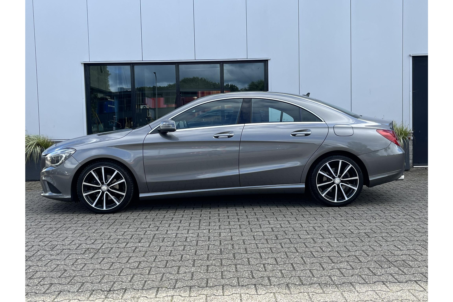 Mercedes-Benz CLA 180 Ambition AIRCO CRUISE TREKHAAK 47593067-3.jpg | Autobedrijf Gerard Vulink