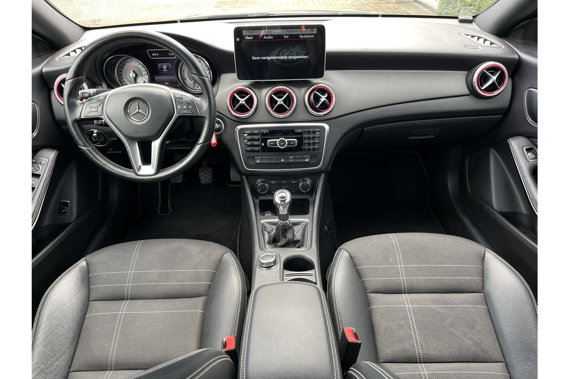 Mercedes-Benz CLA 180 Ambition AIRCO CRUISE TREKHAAK 47593067-7.jpg | Autobedrijf Gerard Vulink
