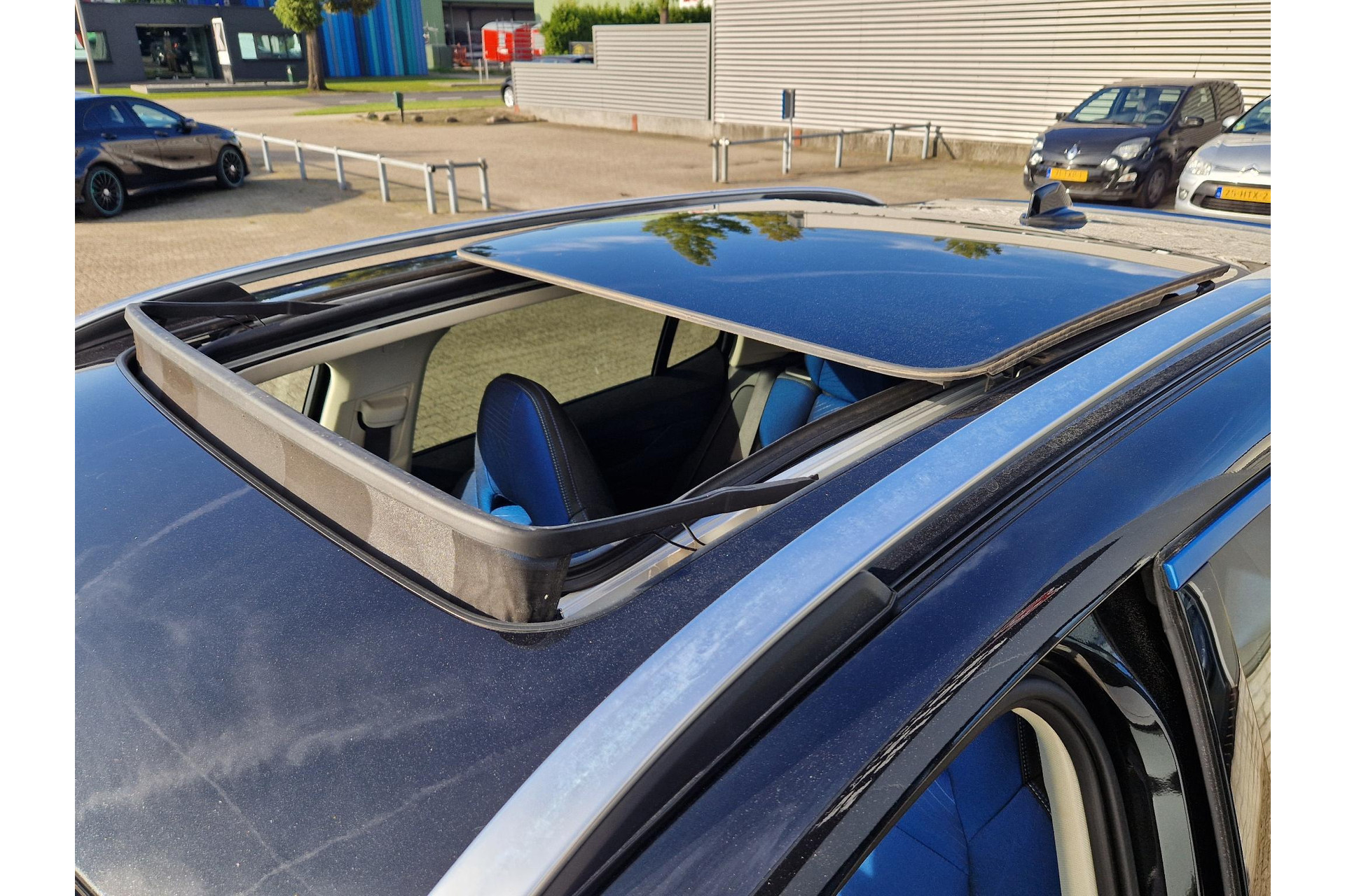 Lynk & Co 01 1.5 262PK | BLACK EDITION |CAMERA SCHUIF/KANTELDAK 47767761-22.jpg | Autobedrijf Gerard Vulink