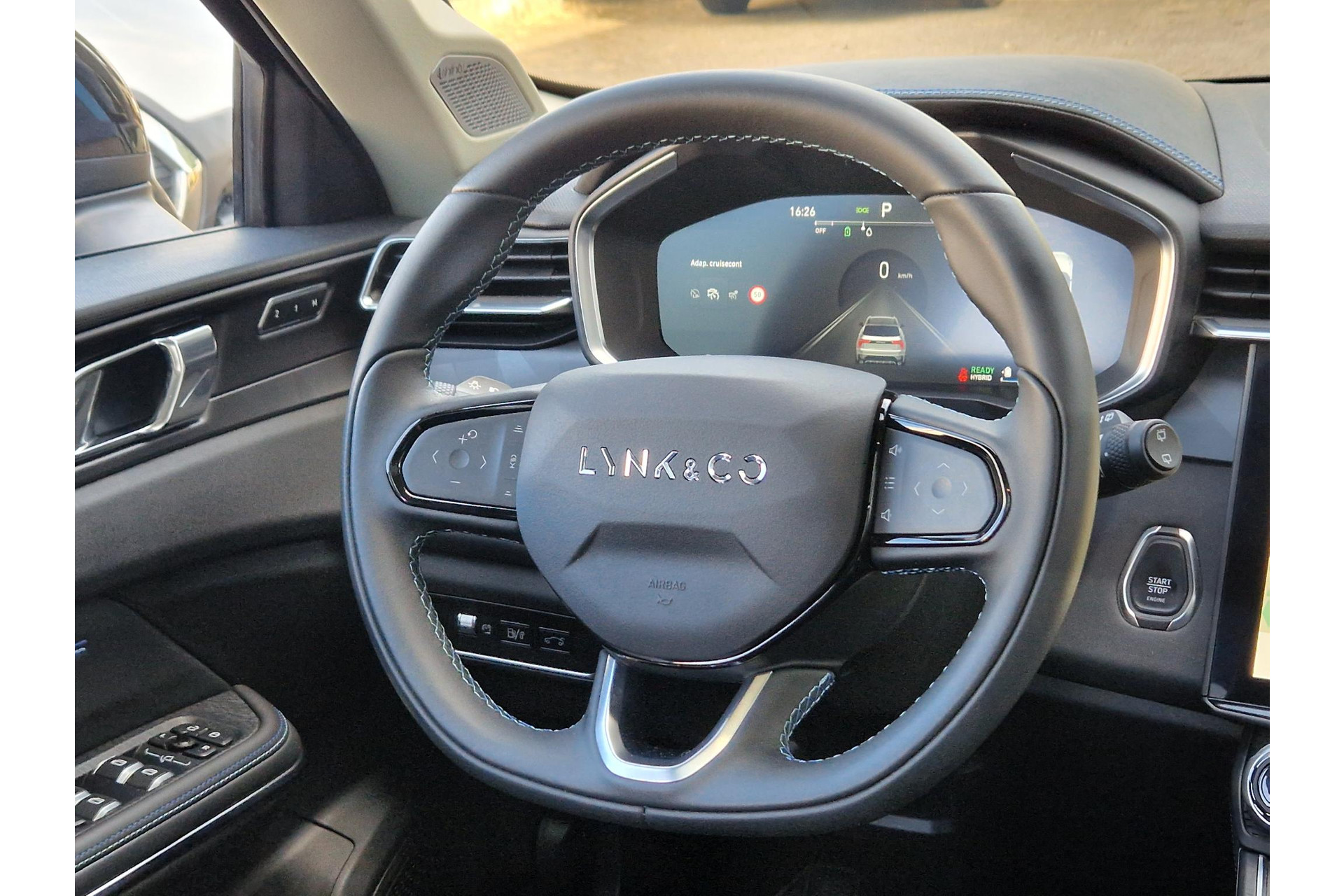 Lynk & Co 01 1.5 262PK | BLACK EDITION |CAMERA SCHUIF/KANTELDAK 47767761-8.jpg | Autobedrijf Gerard Vulink