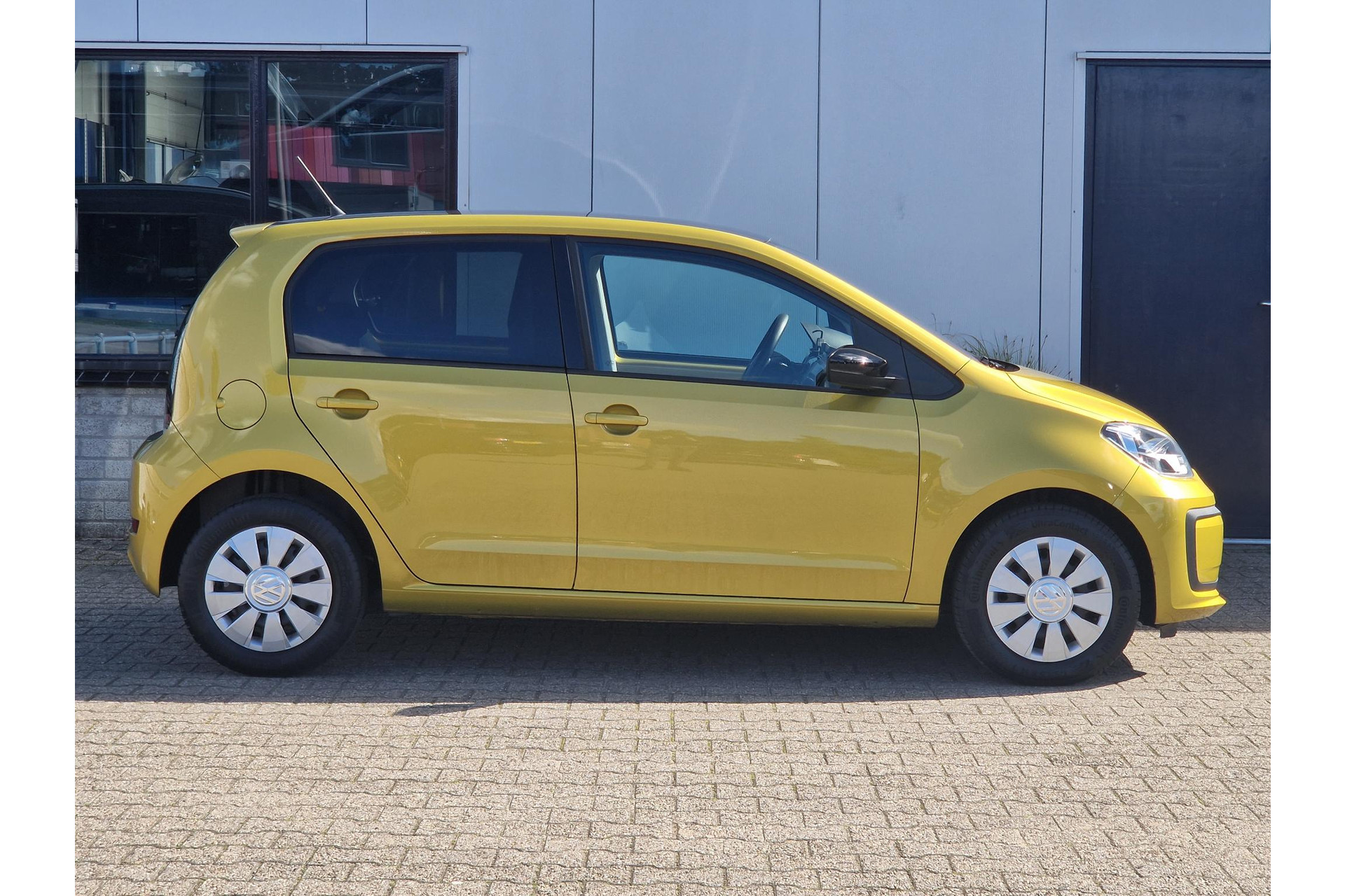 Volkswagen up! 1.0 move up! AIRCO CRUISE DAB PDC 47834682-18.jpg | Autobedrijf Gerard Vulink