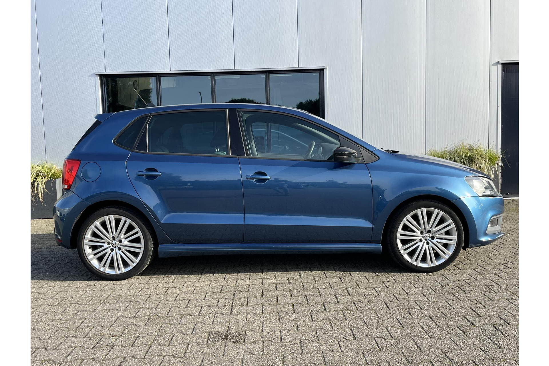 Volkswagen Polo 1.4 TSI Blue GT 140PK AIRCO CRUISE NAV 48517192-18.jpg | Autobedrijf Gerard Vulink
