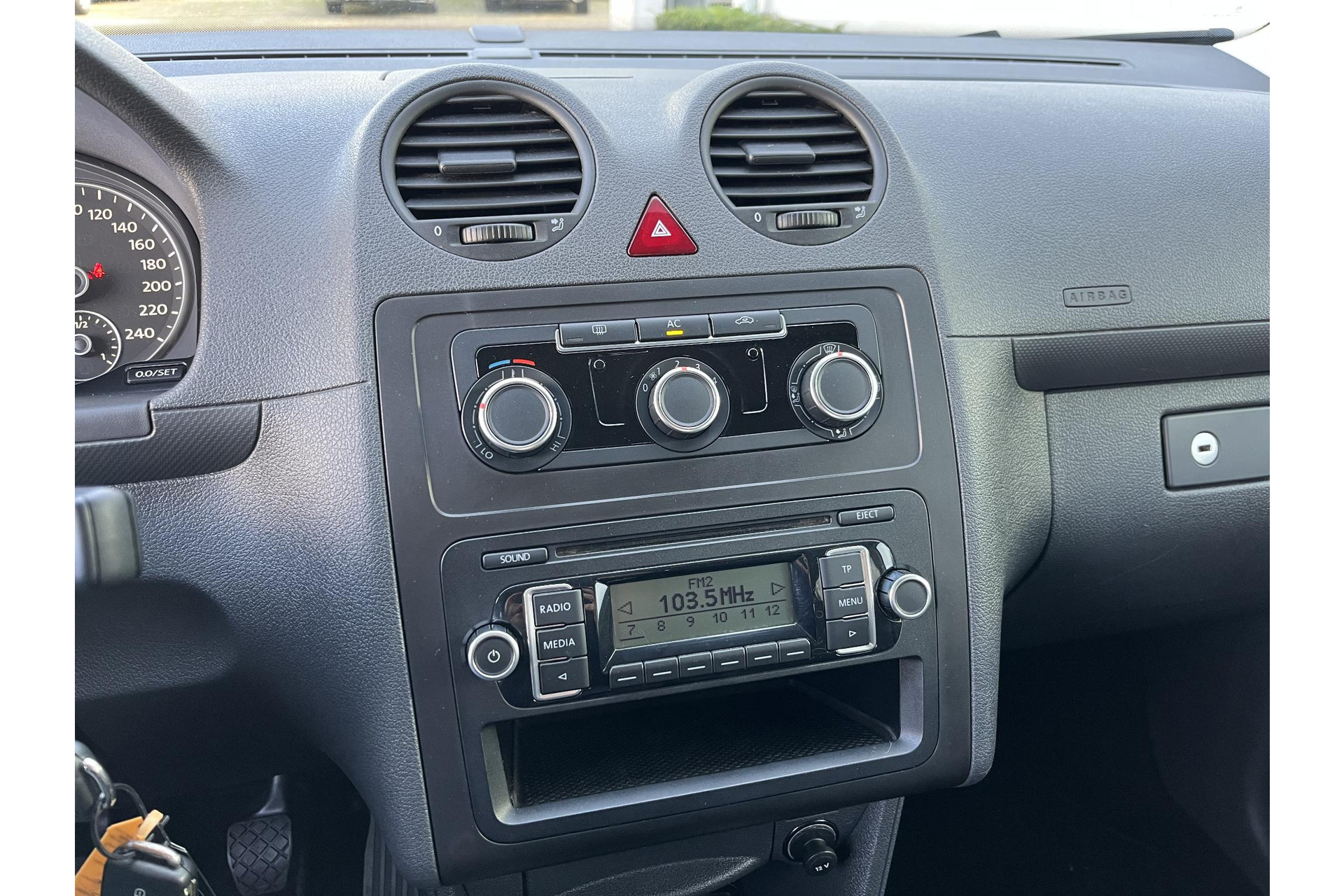 Volkswagen Caddy 1.2 TSI Trendline AIRCO TREKHAAK 5 PERS. 48517549-10.jpg | Autobedrijf Gerard Vulink