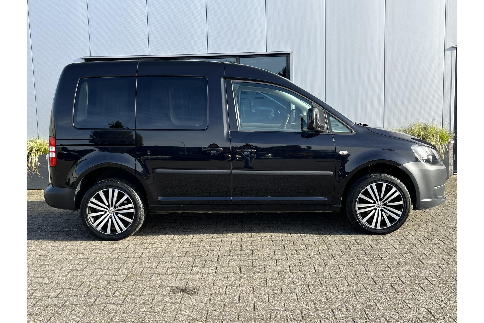 Volkswagen Caddy 1.2 TSI Trendline AIRCO TREKHAAK 5 PERS. 48517549-17.jpg | Autobedrijf Gerard Vulink
