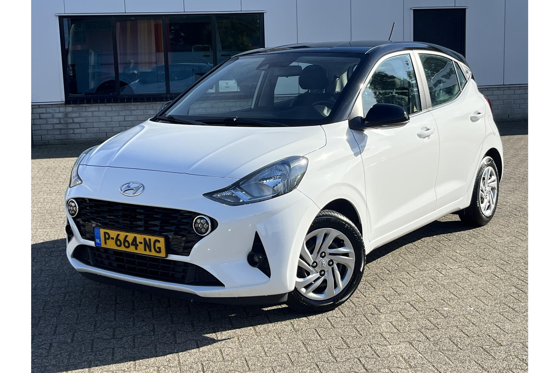 Hyundai i10 1.0 Comfort AIRCO CRUISE APPLE CARPLAY 48517716-1.jpg | Autobedrijf Gerard Vulink