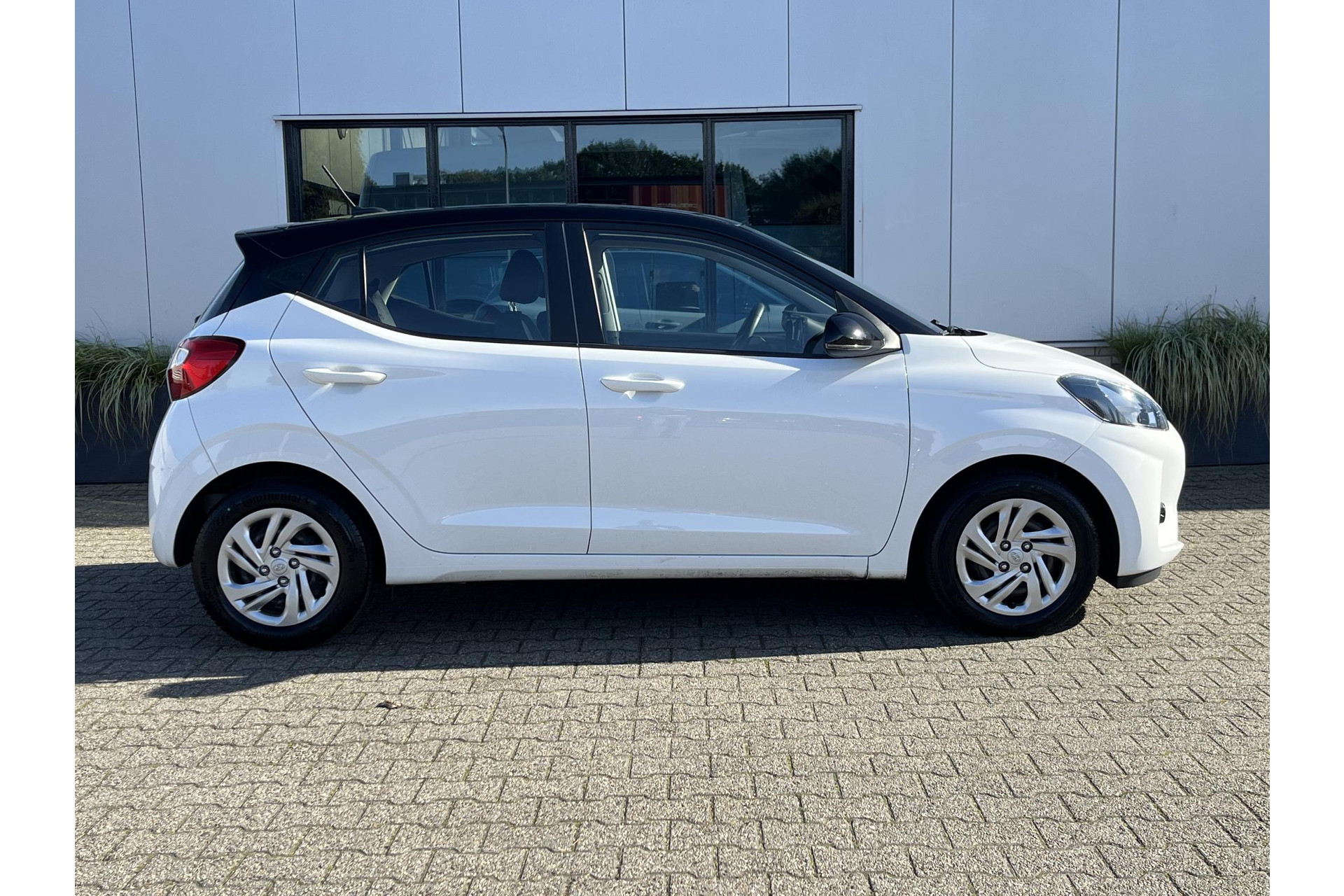 Hyundai i10 1.0 Comfort AIRCO CRUISE APPLE CARPLAY 48517716-18.jpg | Autobedrijf Gerard Vulink