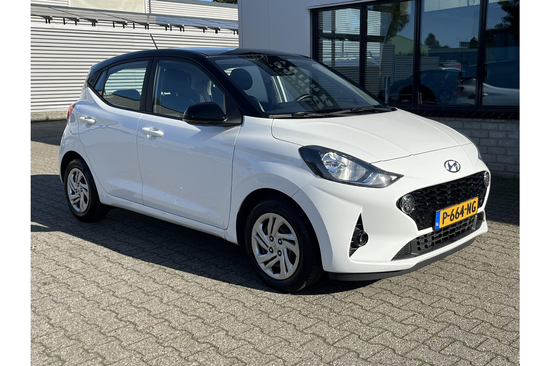 Hyundai i10 1.0 Comfort AIRCO CRUISE APPLE CARPLAY 48517716-19.jpg | Autobedrijf Gerard Vulink