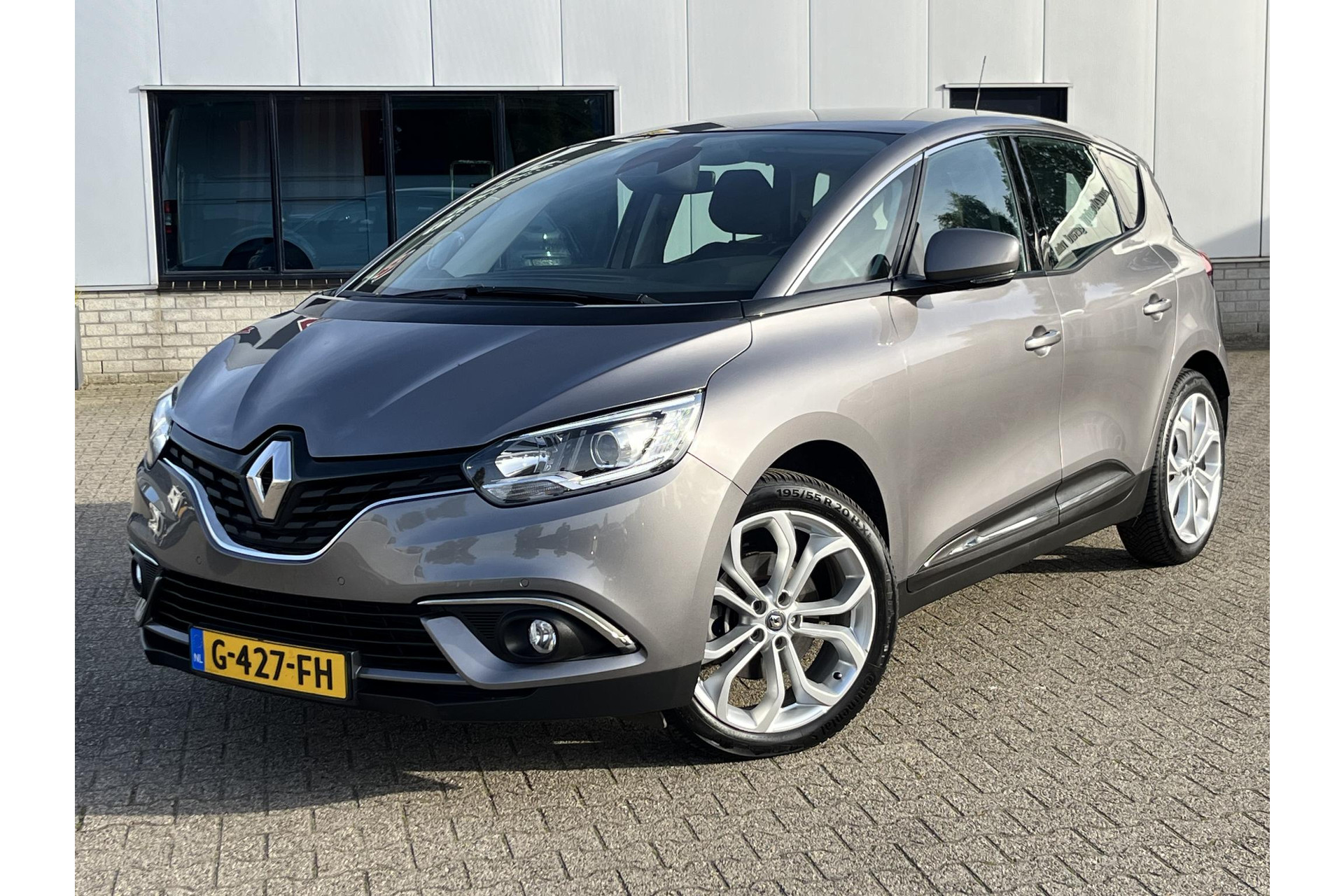 Renault Scénic TCe 115 Zen CLIMA KEYLESS NAV PDC 48517717-1.jpg | Autobedrijf Gerard Vulink