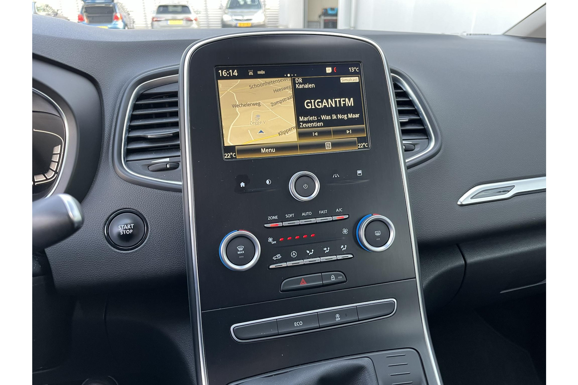 Renault Scénic TCe 115 Zen CLIMA KEYLESS NAV PDC 48517717-15.jpg | Autobedrijf Gerard Vulink