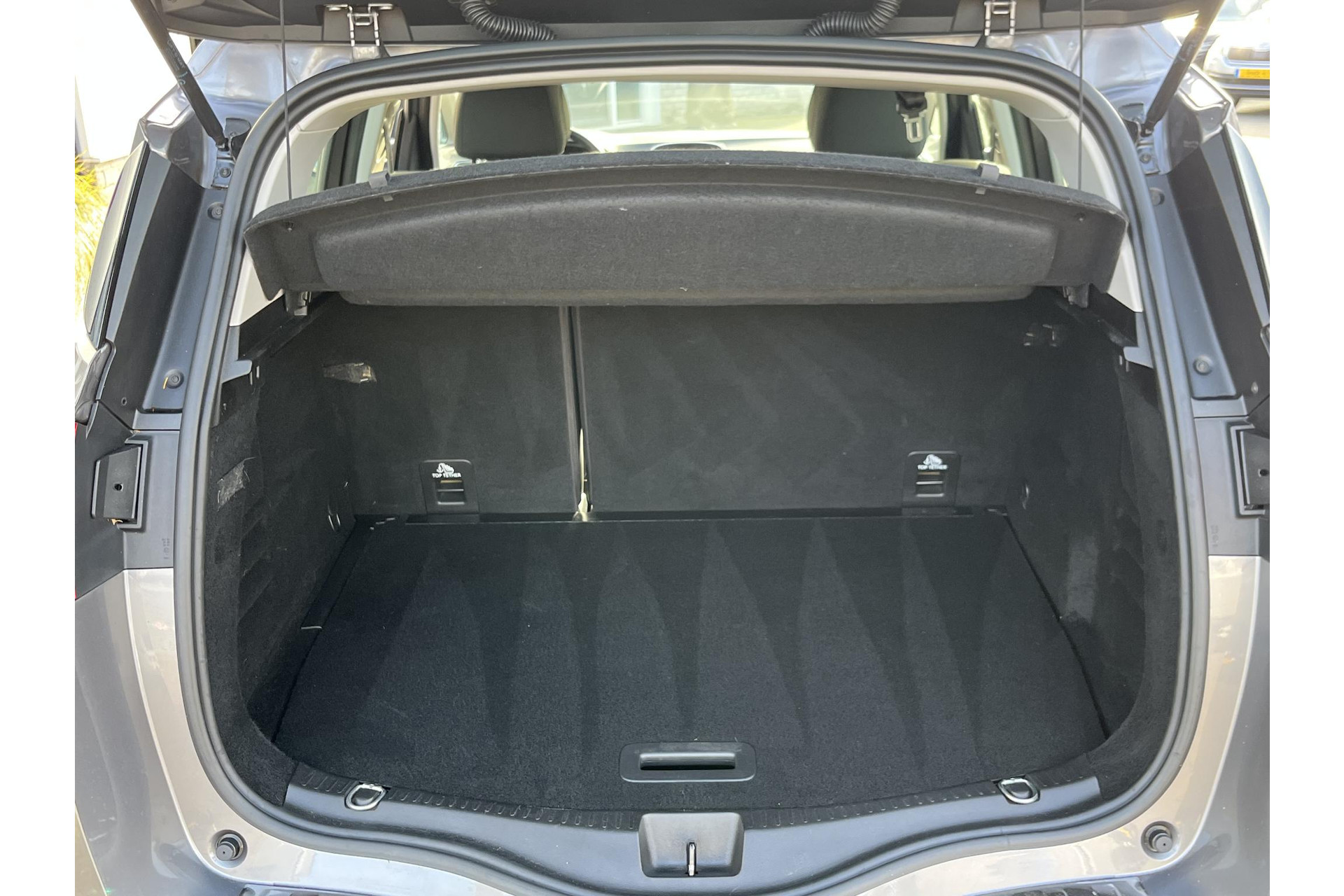 Renault Scénic TCe 115 Zen CLIMA KEYLESS NAV PDC 48517717-20.jpg | Autobedrijf Gerard Vulink