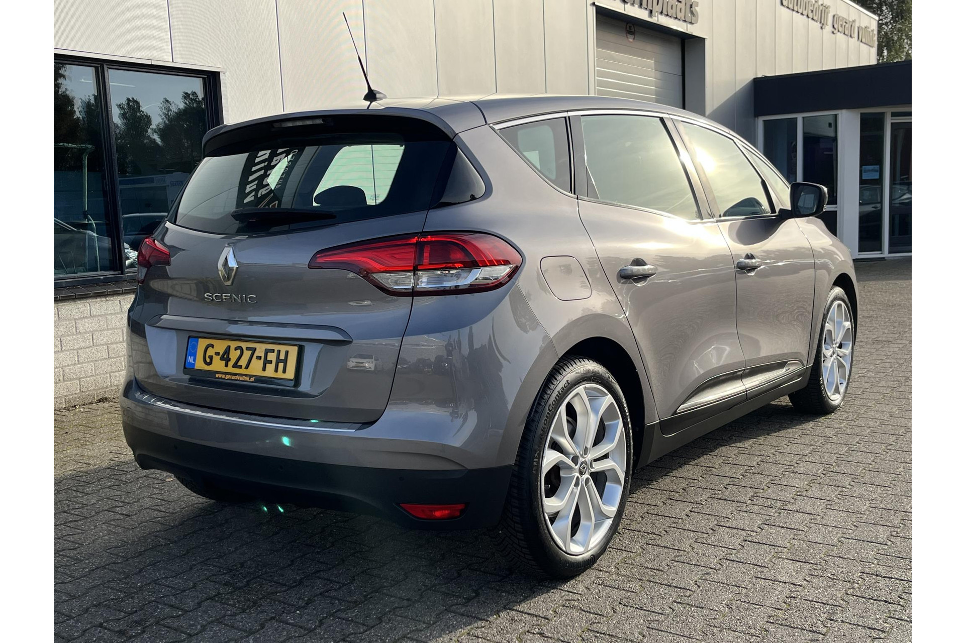 Renault Scénic TCe 115 Zen CLIMA KEYLESS NAV PDC 48517717-21.jpg | Autobedrijf Gerard Vulink