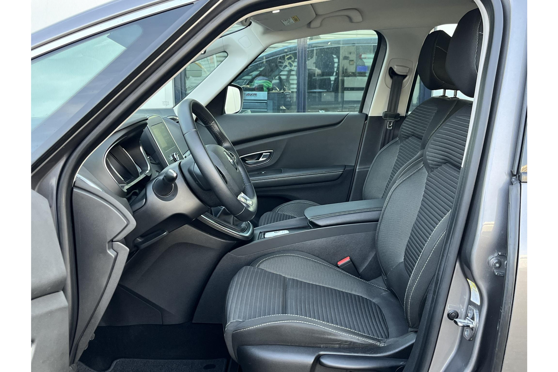 Renault Scénic TCe 115 Zen CLIMA KEYLESS NAV PDC 48517717-5.jpg | Autobedrijf Gerard Vulink