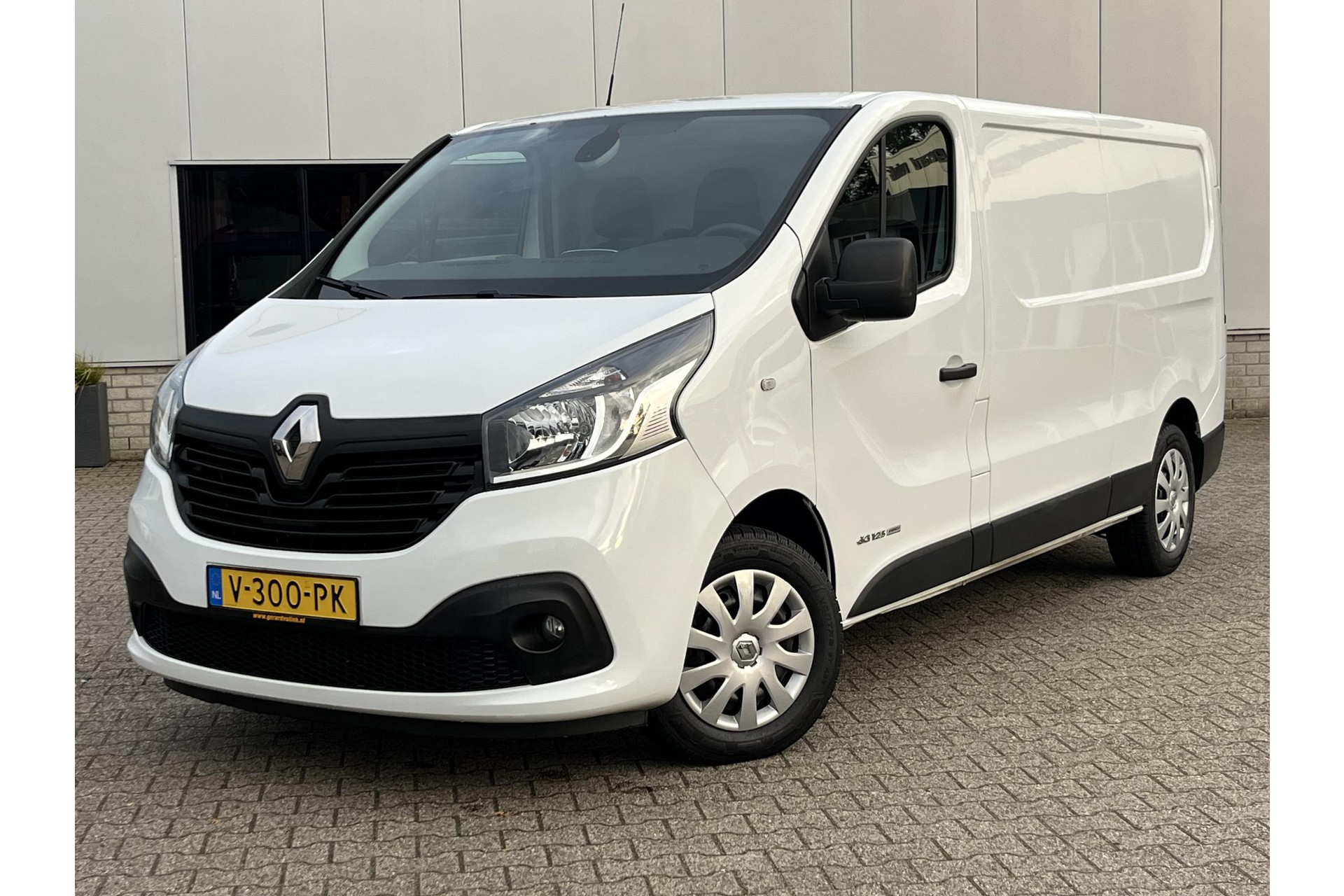 Renault Trafic 1.6 dCi 125PK L2H1 Luxe TREKHAAK NAV CRUISE 48593647-1.jpg | Autobedrijf Gerard Vulink