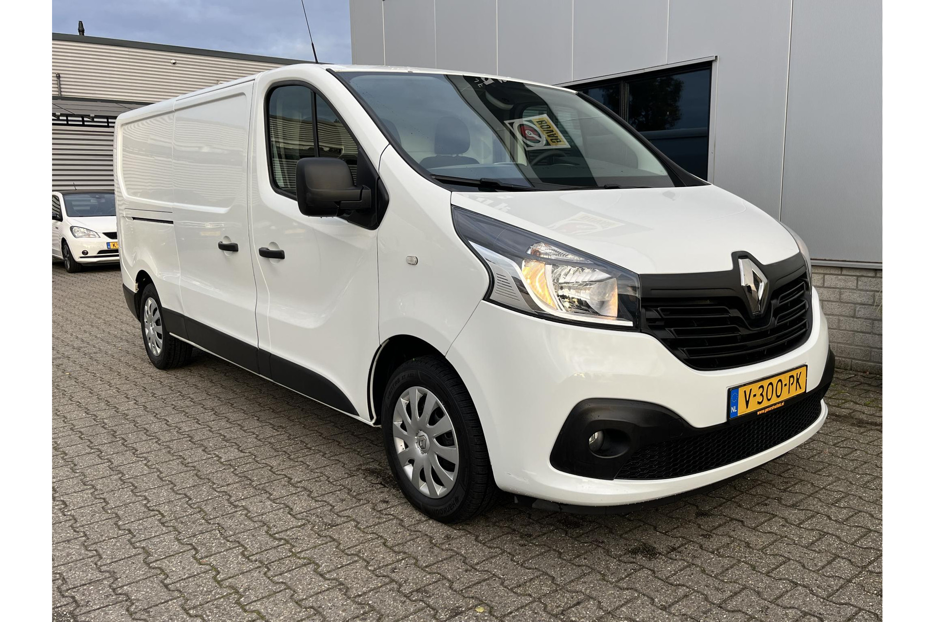 Renault Trafic 1.6 dCi 125PK L2H1 Luxe TREKHAAK NAV CRUISE 48593647-22.jpg | Autobedrijf Gerard Vulink