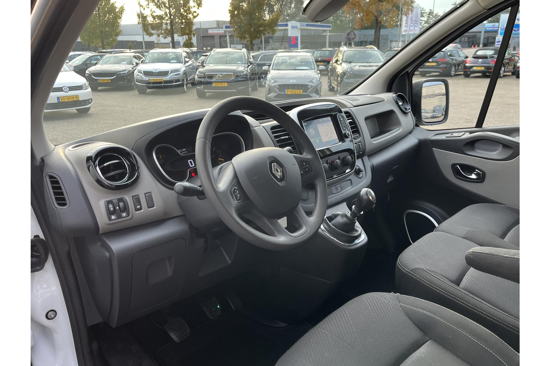 Renault Trafic 1.6 dCi 125PK L2H1 Luxe TREKHAAK NAV CRUISE 48593647-6.jpg | Autobedrijf Gerard Vulink