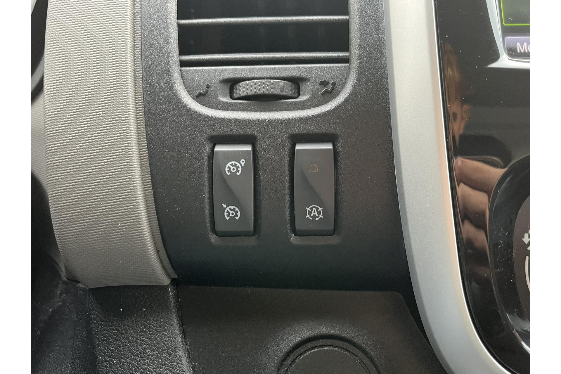 Renault Trafic 1.6 dCi 125PK L2H1 Luxe TREKHAAK NAV CRUISE 48593647-8.jpg | Autobedrijf Gerard Vulink