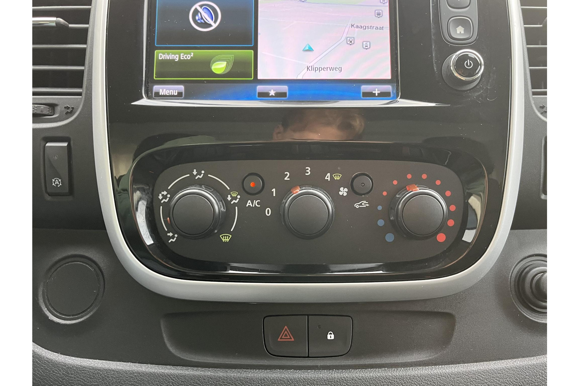 Renault Trafic 1.6 dCi 125PK L2H1 Luxe TREKHAAK NAV CRUISE 48593647-9.jpg | Autobedrijf Gerard Vulink