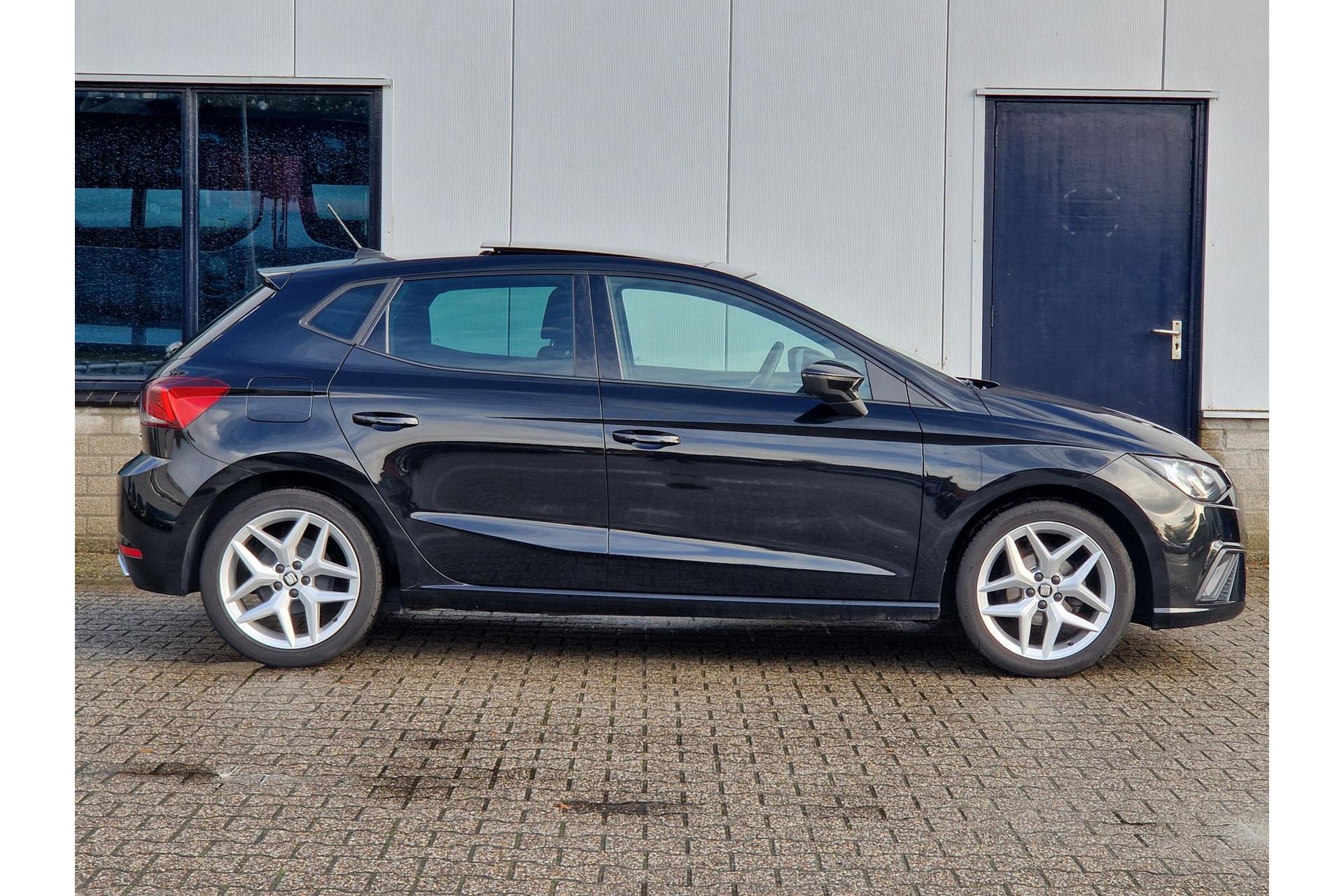 SEAT Ibiza FR 1.0 TSI 95PK PANORAMADAK CAMERA LED 48677542-30.jpg | Autobedrijf Gerard Vulink