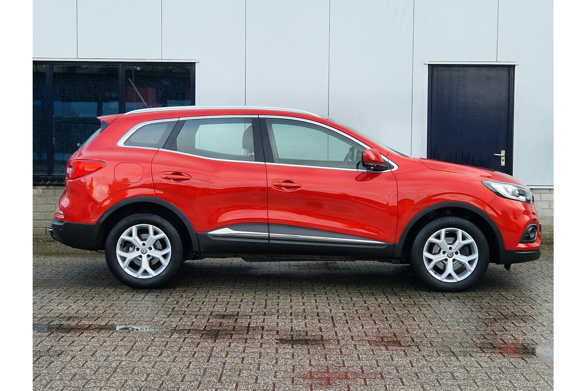 Renault Kadjar 1.3 TCe Zen KEYLESS NAV PDC CARPLAY DAB 48677594-10.jpg | Autobedrijf Gerard Vulink