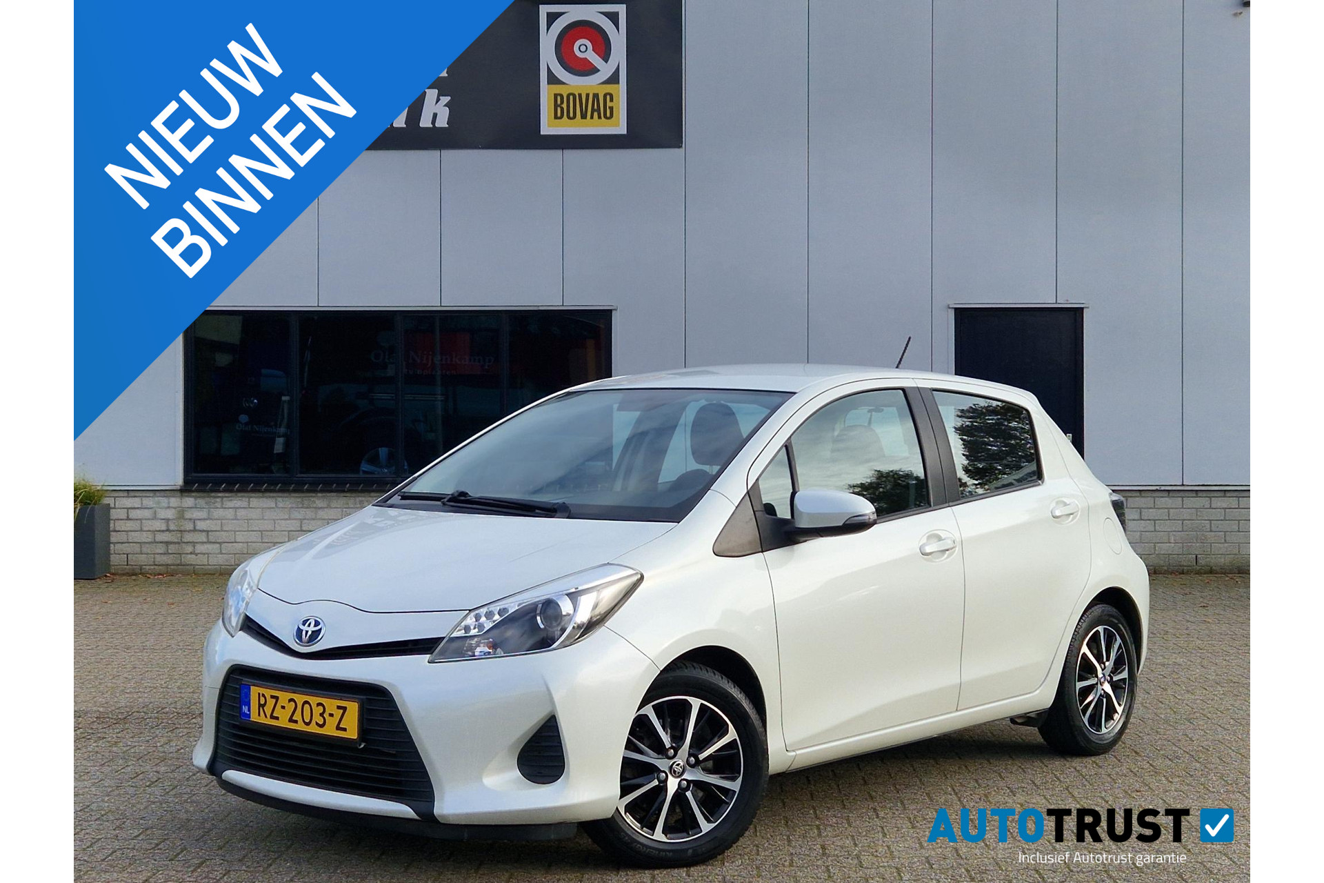 Toyota Yaris 1.5 Full Hybrid Aspiration CAMERA ECC LMV 49143044-0.jpg | Autobedrijf Gerard Vulink