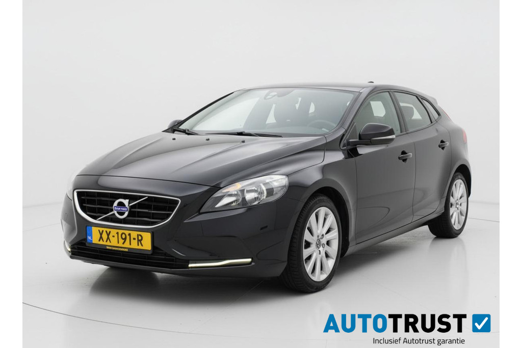 Volvo V40 2.0 T2 Momentum CAMERA STOELVERWARMING NAV 51104391-0.jpg | Autobedrijf Gerard Vulink