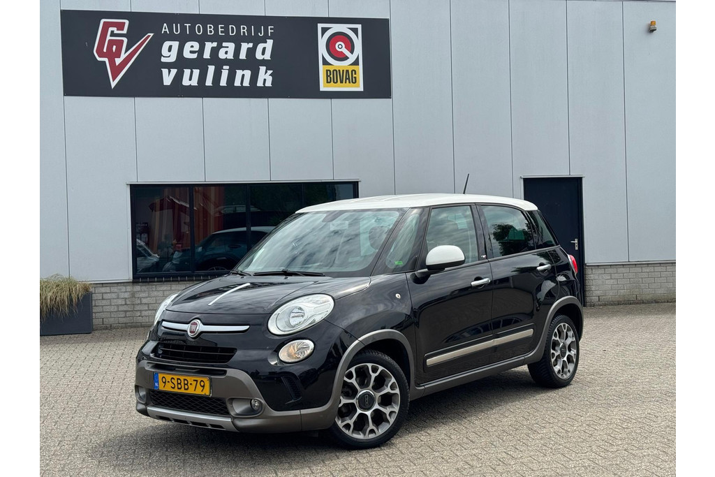 Fiat 500L TwinAir Trekking PDC CRUISE NAV 55022836-0.jpg | Autobedrijf Gerard Vulink