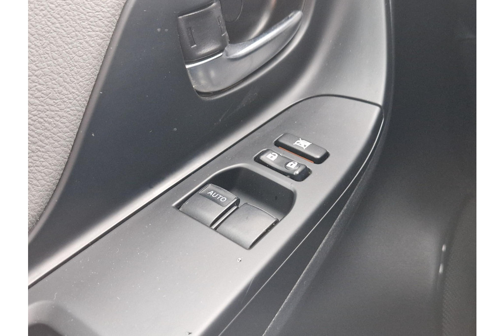 Toyota Yaris 1.5 Hybrid AUTOMAAT Active CAMERA 56145159-13.jpg | Autobedrijf Gerard Vulink