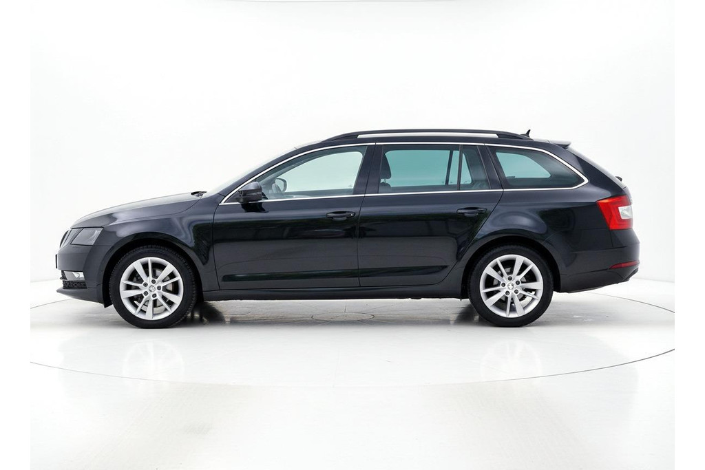 Škoda Octavia Combi 1.5 TSI Business Edition TREKHAAK PDC CARPLAY 56200781-1.jpg | Autobedrijf Gerard Vulink