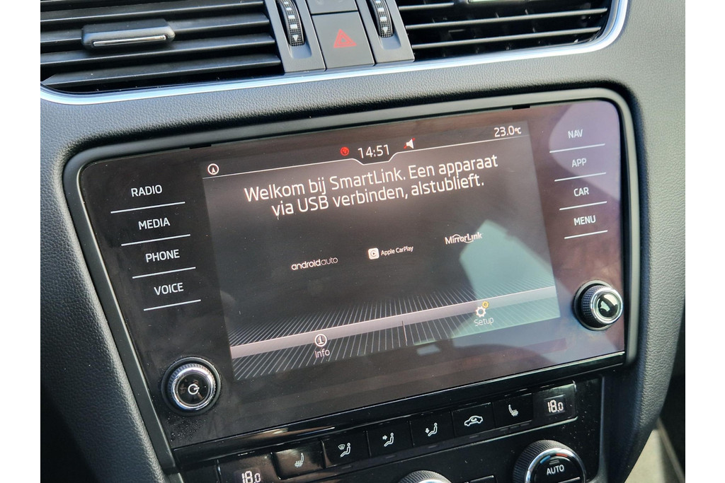 Škoda Octavia Combi 1.5 TSI Business Edition TREKHAAK PDC CARPLAY 56200781-17.jpg | Autobedrijf Gerard Vulink