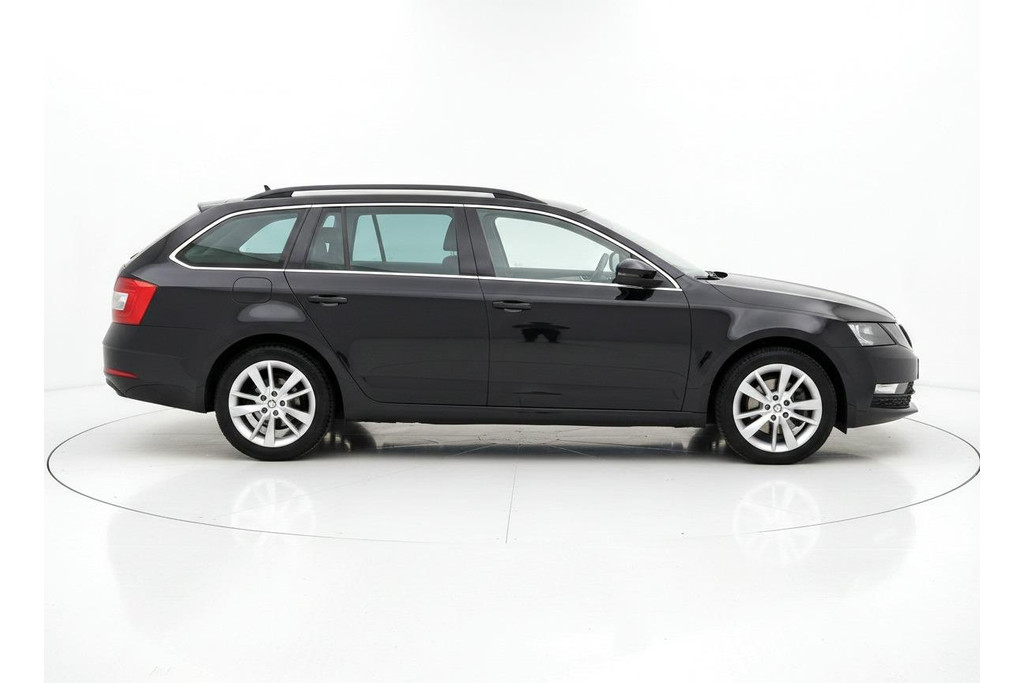 Škoda Octavia Combi 1.5 TSI Business Edition TREKHAAK PDC CARPLAY 56200781-23.jpg | Autobedrijf Gerard Vulink