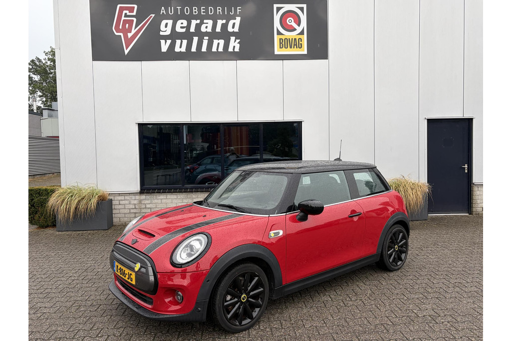 MINI Electric Charged 33 kWh CAMERA LEDER NAV ENZ 183KM bij 100% 56274280-0.jpg | Autobedrijf Gerard Vulink