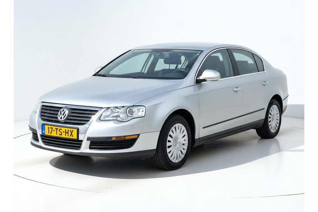Volkswagen Passat 1.6 FSI Trendline AIRCO CRUISE TREKHAAK 56280198-0.jpg | Autobedrijf Gerard Vulink